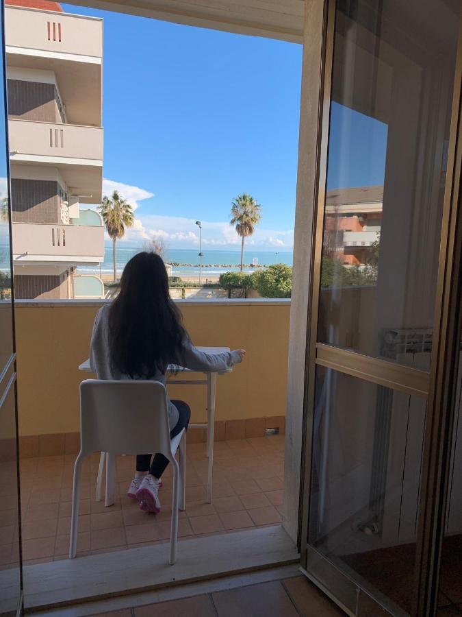 My Beachouse Montesilvano Marina Exterior foto