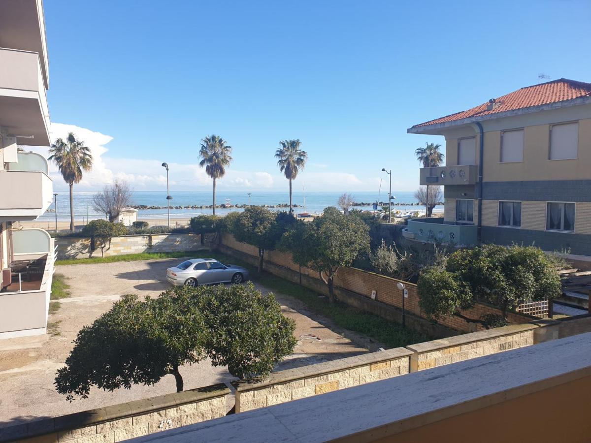 My Beachouse Montesilvano Marina Exterior foto